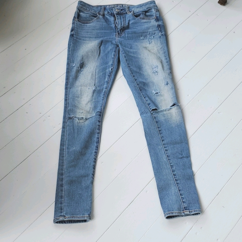 ⬇️ Price Drop!! AE Distressed Jeans